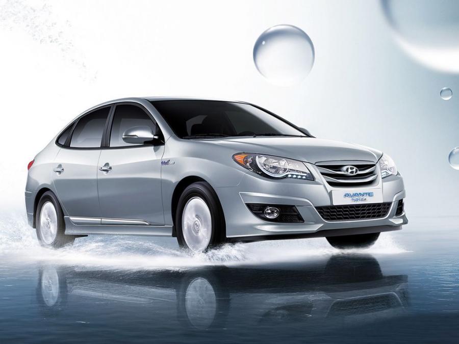  Hyundai Avante Hybrid LPI 2009 года  (фото 4 из 8)
